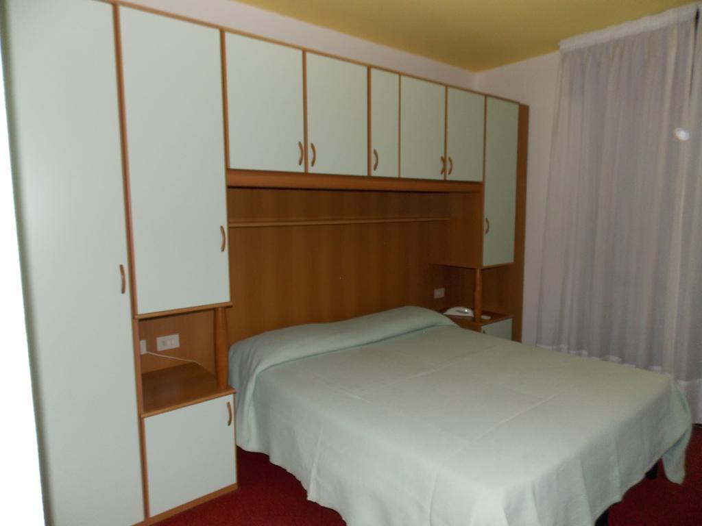 Hotel Colorado Lido di Jesolo Exterior photo