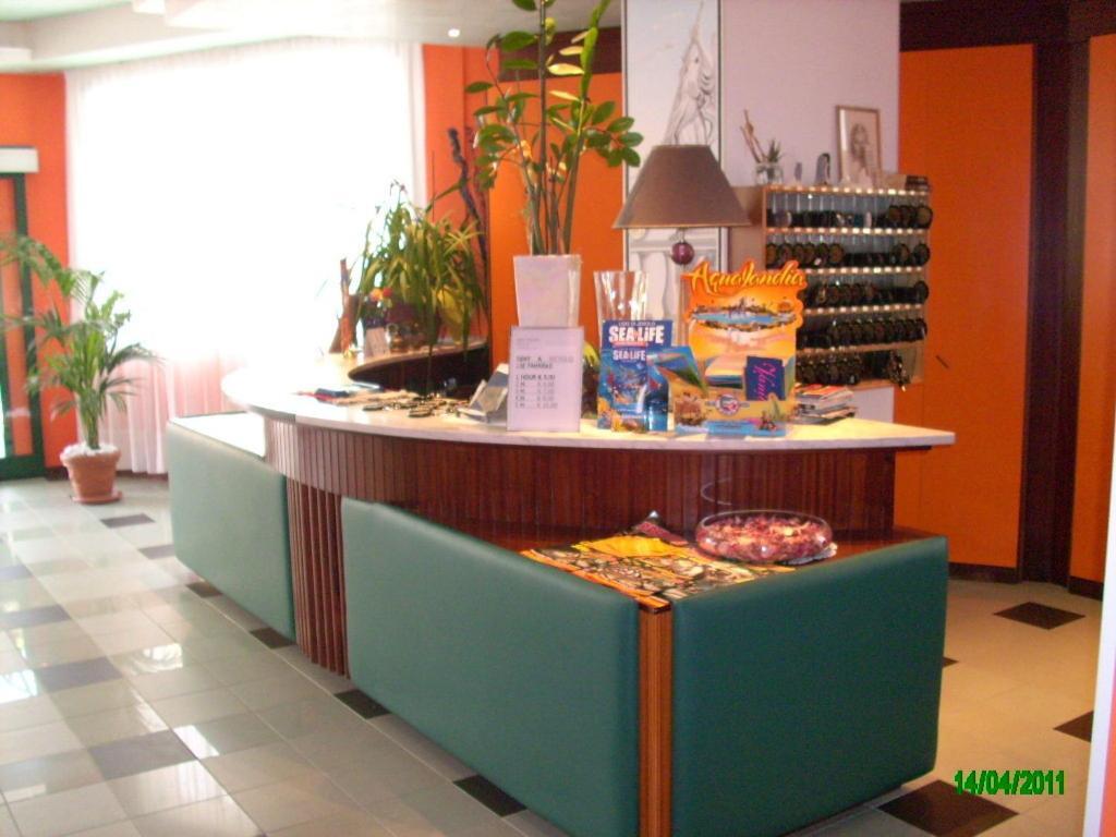 Hotel Colorado Lido di Jesolo Exterior photo
